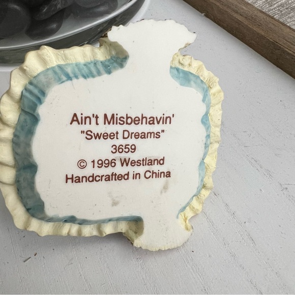 💤 Vintage Ain’t Misbehavin’ “Sweet Dreams” 1996 Resin Cat Kitty Napping w Clock - Picture 5 of 7